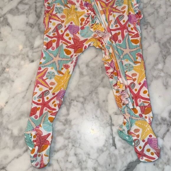 POSH PEANUT RUFFLED BEACHY STARFISH ZIPPER FOOTIE 3/6M - Picture 6 of 10